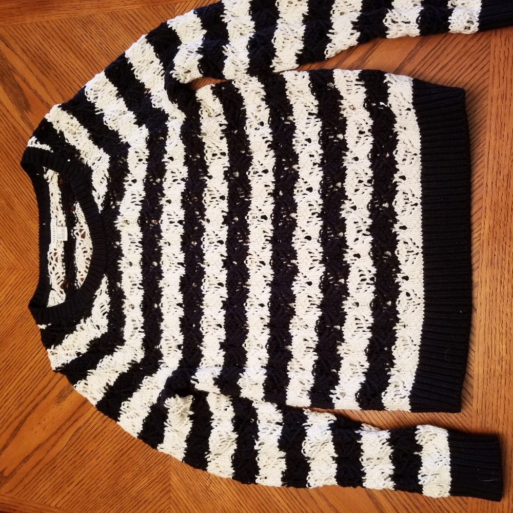 Knit sweater